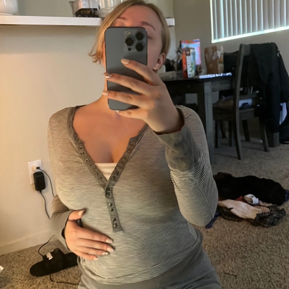 Adorable striped longsleeve shirt -medium- perfect condition